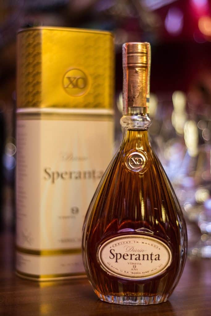 barza alba divin distilat coniac produse moldovenesti