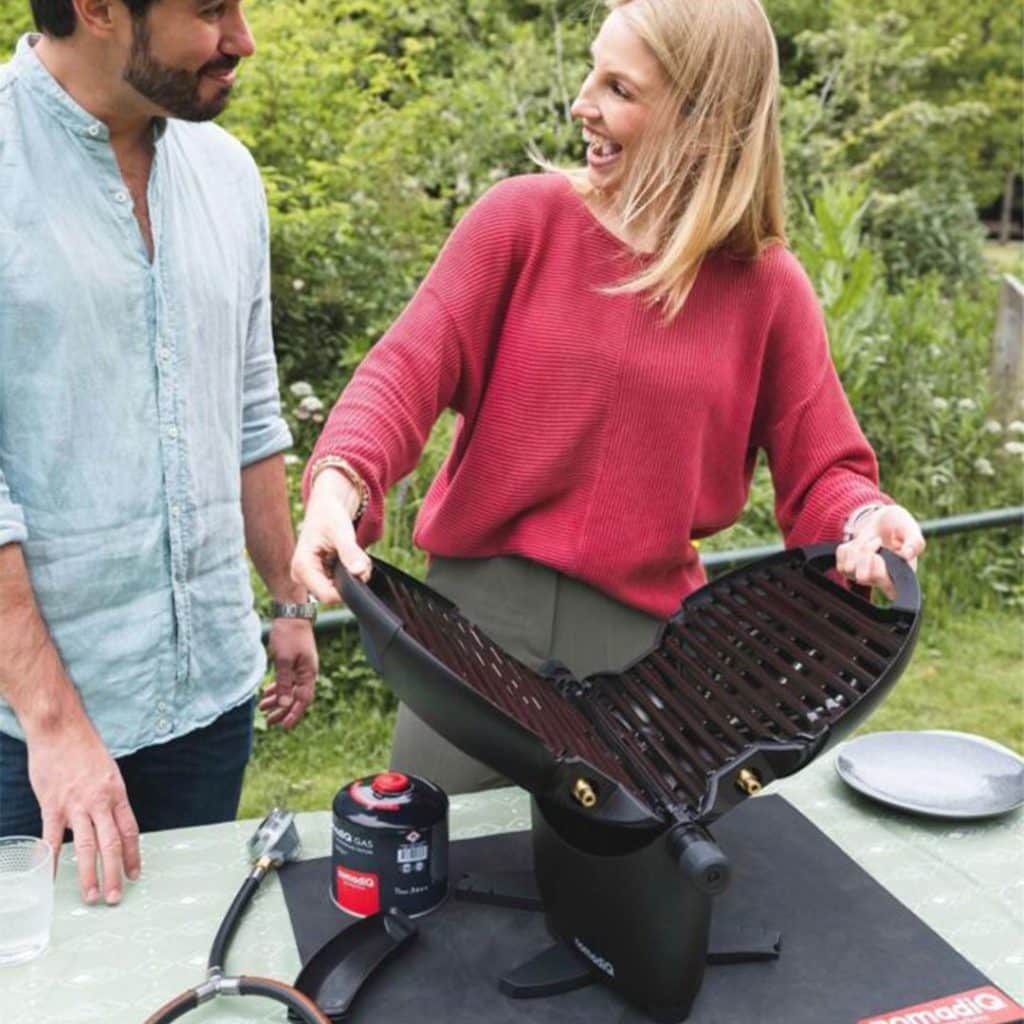 couple grill