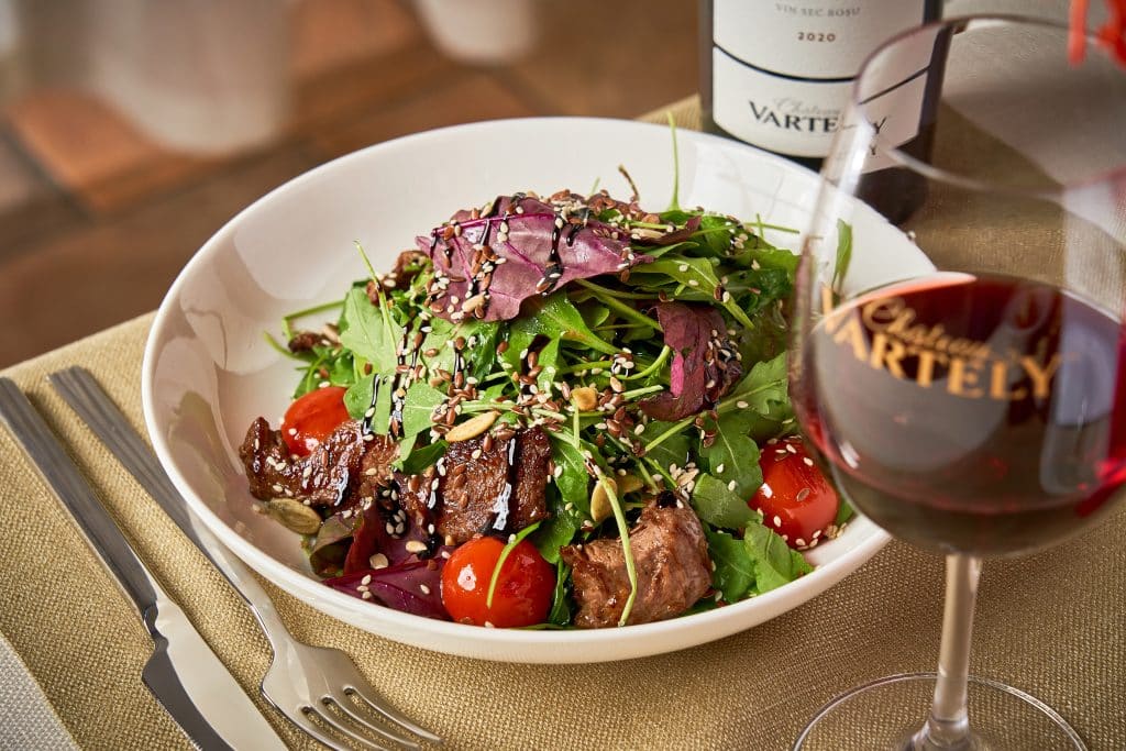 vin mancare vinuri salata retete